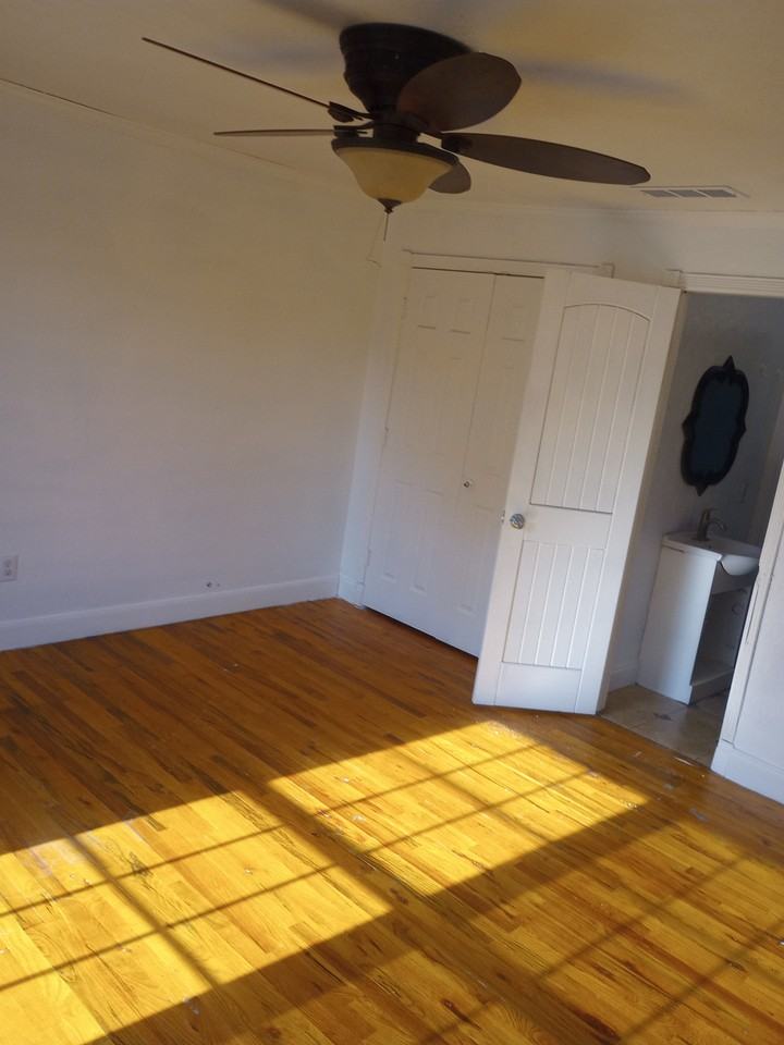 3001 Malcolm St #NA - Photo 3 of 9