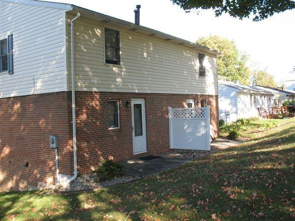 Congress - Photo 3 of 7