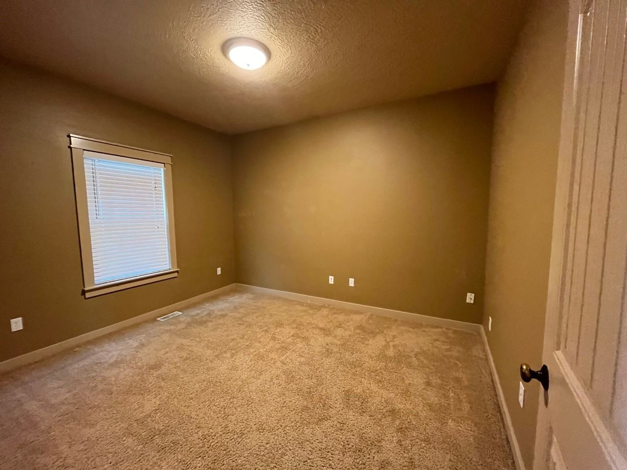 1273 W Ann Taylor St #1273AT - Photo 5 of 34