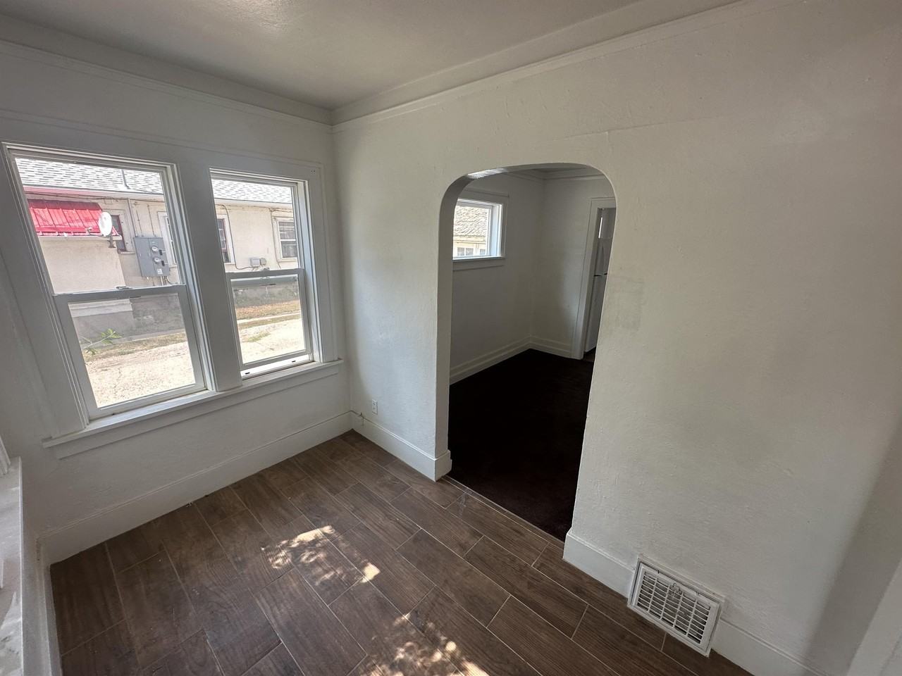611 6th Street - 611 A #611A - Photo 2 of 8