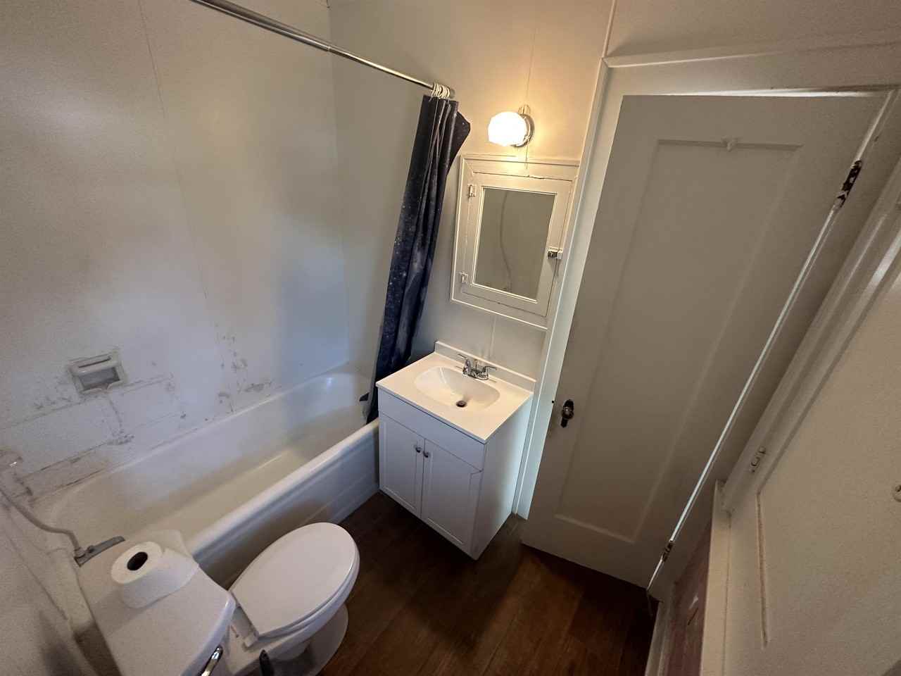 611 6th Street - 611 A #611A - Photo 5 of 8