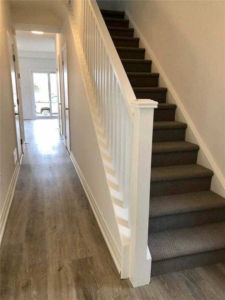 53 Steele Crescent - Photo 3 of 17