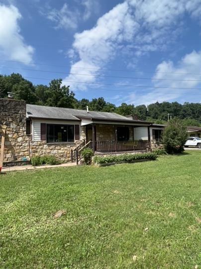 612 Cross Lanes Dr - Photo 2 of 15