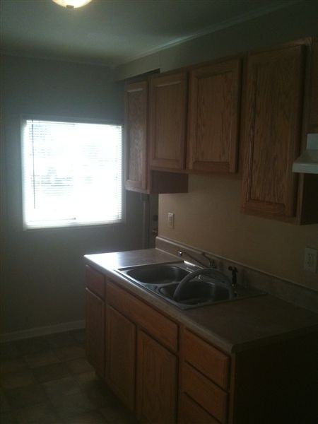 1710 W Indiana Ave - Photo 3 of 4