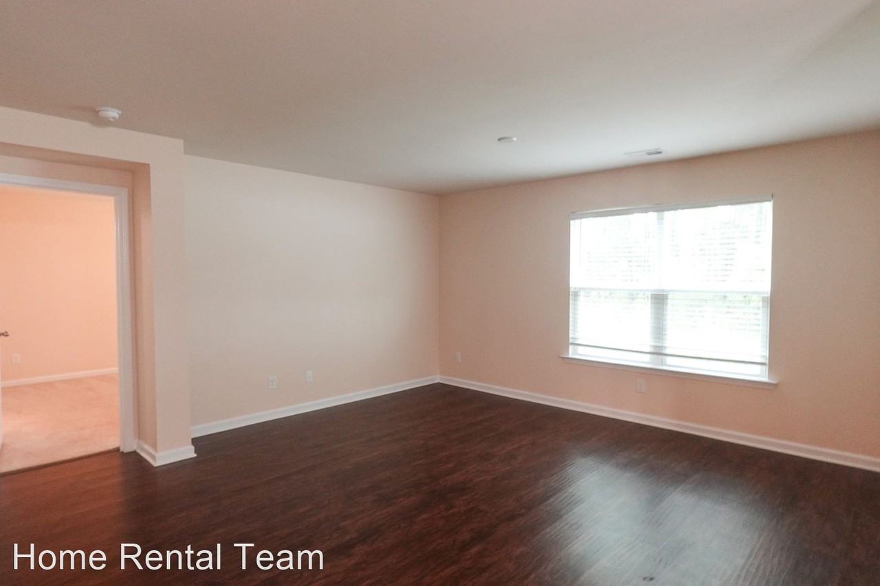 44 44 Hawkhorn Ct - Photo 2 of 32