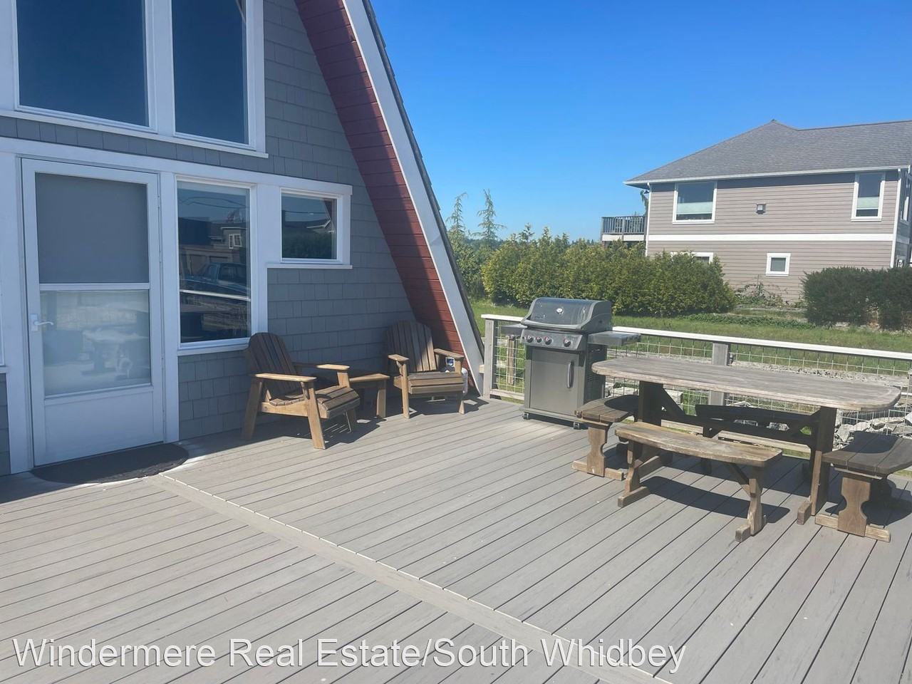 2095 Shore Ave - Photo 2 of 16