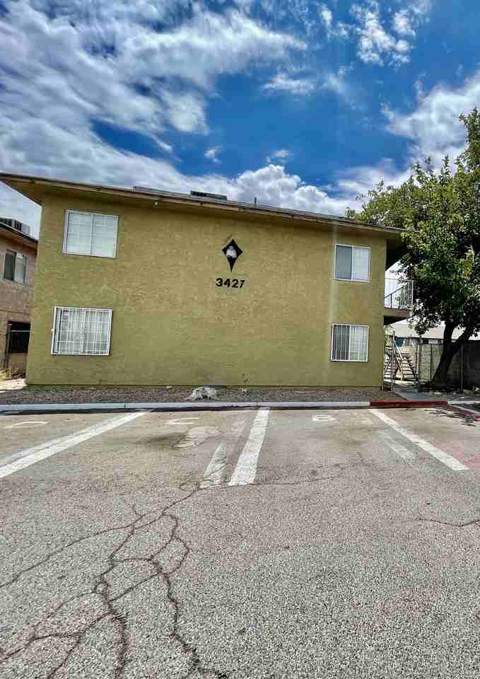 3427 E Cheyenne Ave #A - Photo 2 of 30