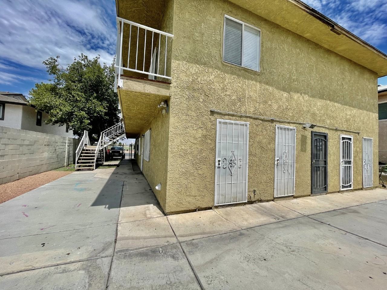 3427 E Cheyenne Ave #A - Photo 6 of 30