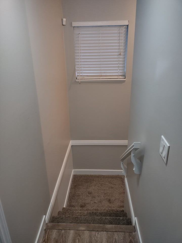 18892 68A Avenue - Photo 2 of 6