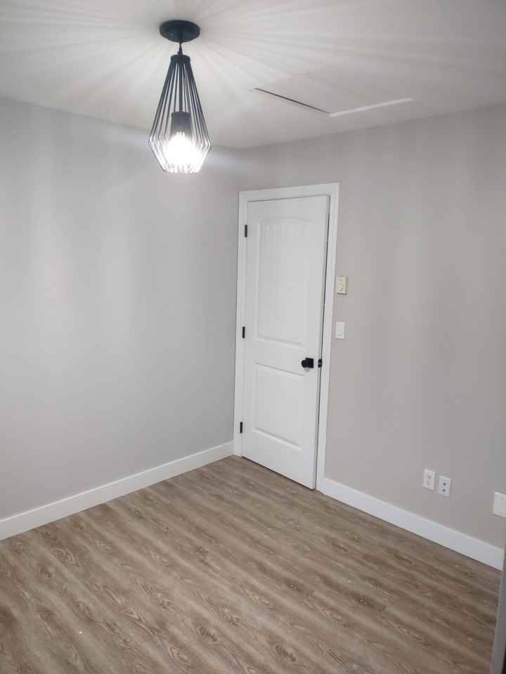 18892 68A Avenue - Photo 3 of 6