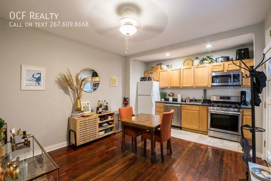 2507 Waverly St - Photo 3 of 19