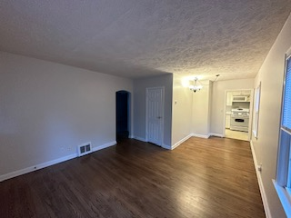 1030 Omalley Cir - Photo 3 of 17