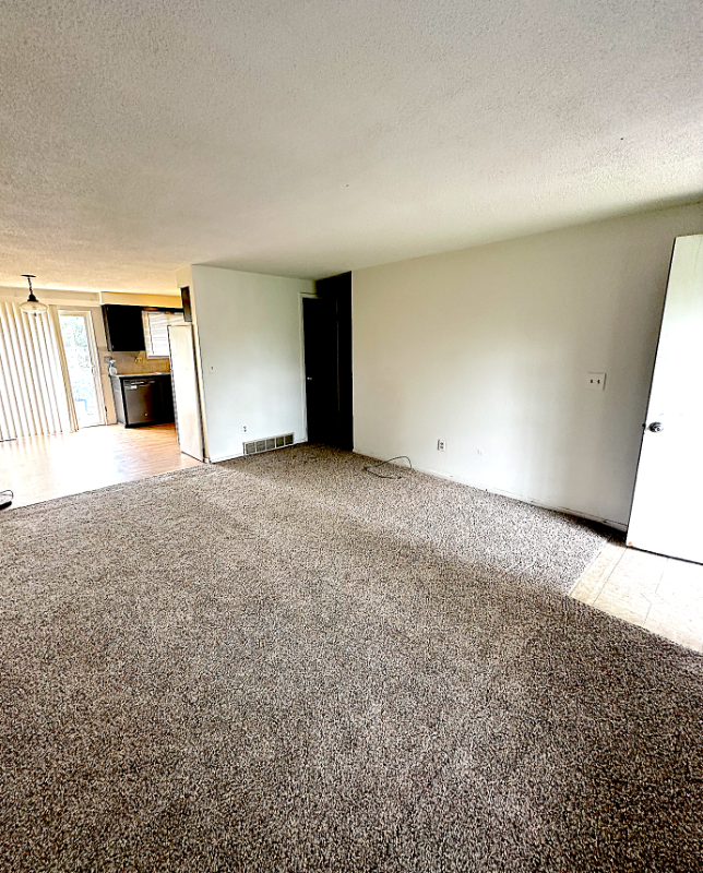 1405 E 16th St #A - Photo 2 of 21