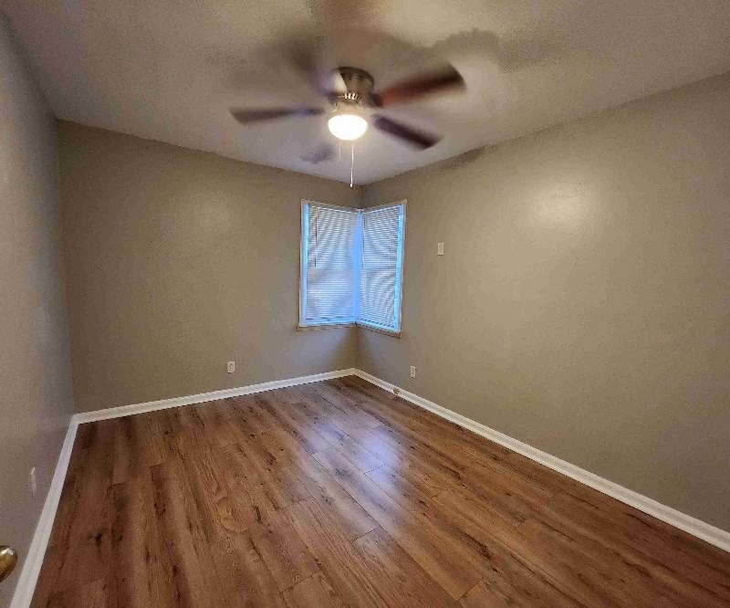 10192 Dorothy Ave - Photo 3 of 7