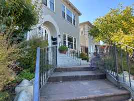 featured image of 203 Howard St #2