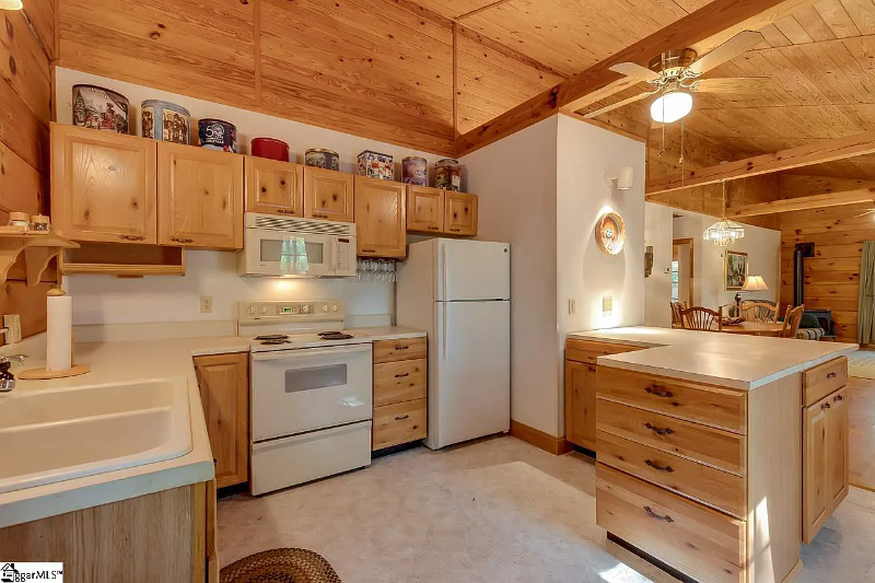 112 Wildwood Trl - Photo 2 of 12