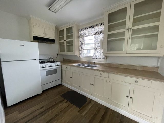 1010 Verret St - Photo 3 of 7