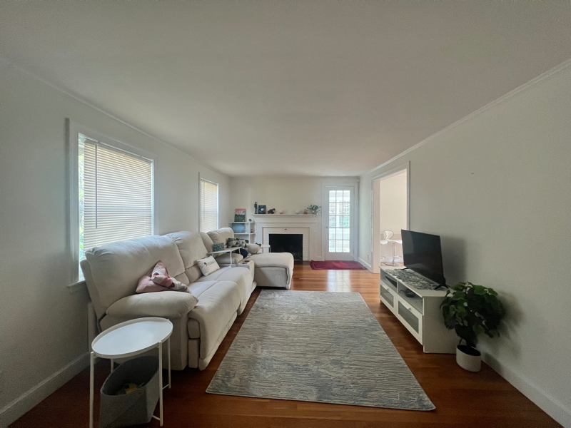 245 Dedham Ave - Photo 2 of 12