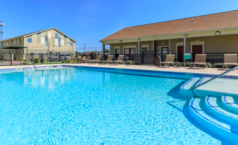 Midtown Weslaco Apartments - Photo 2 of 12