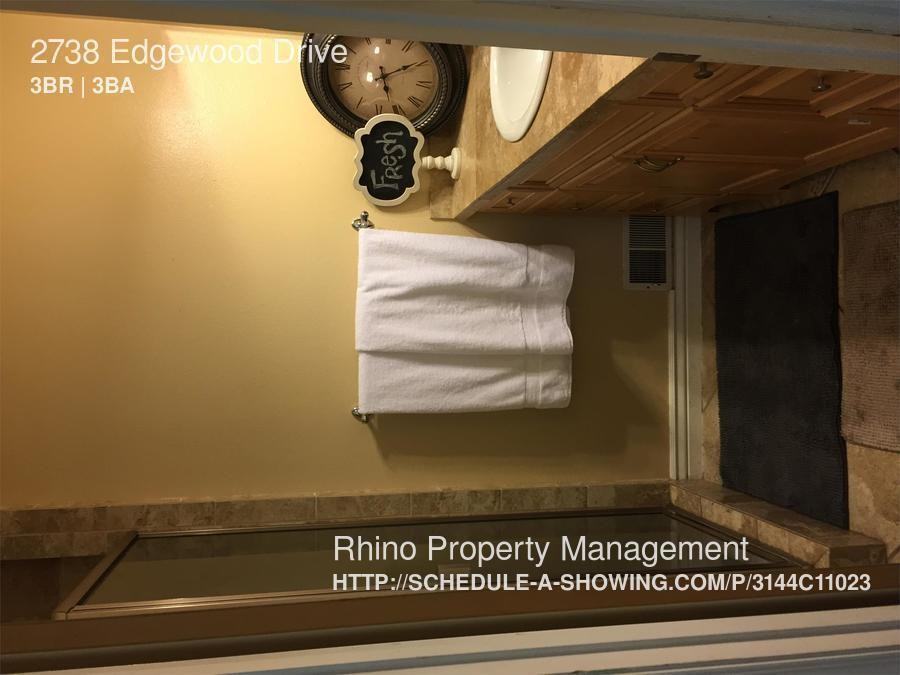 2738 Edgewood Dr - Photo 3 of 12