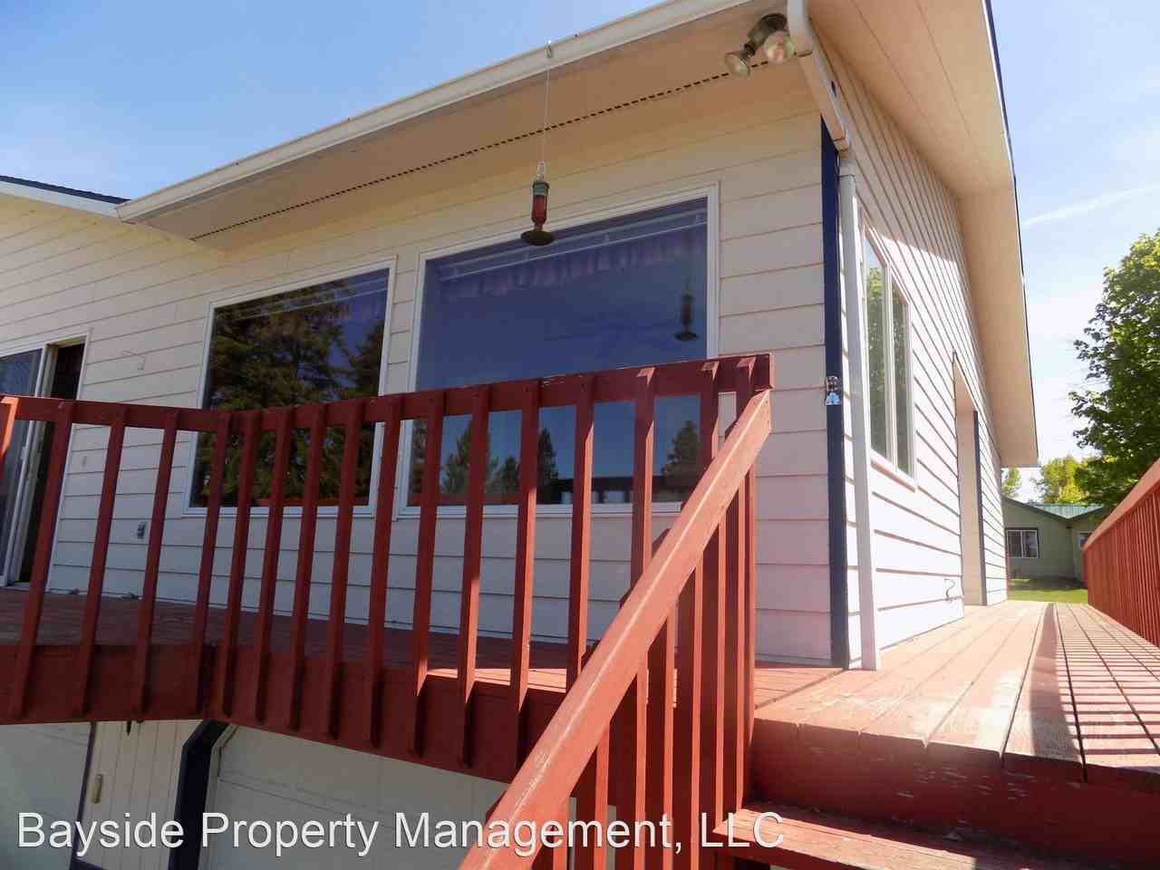 1309 Hillcrest Dr #2 - Photo 2 of 18