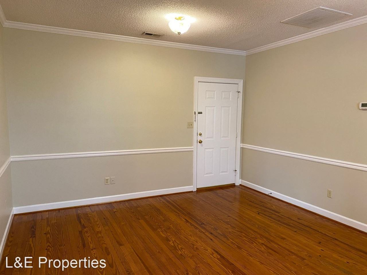 112 S Main Street - Photo 2 of 9