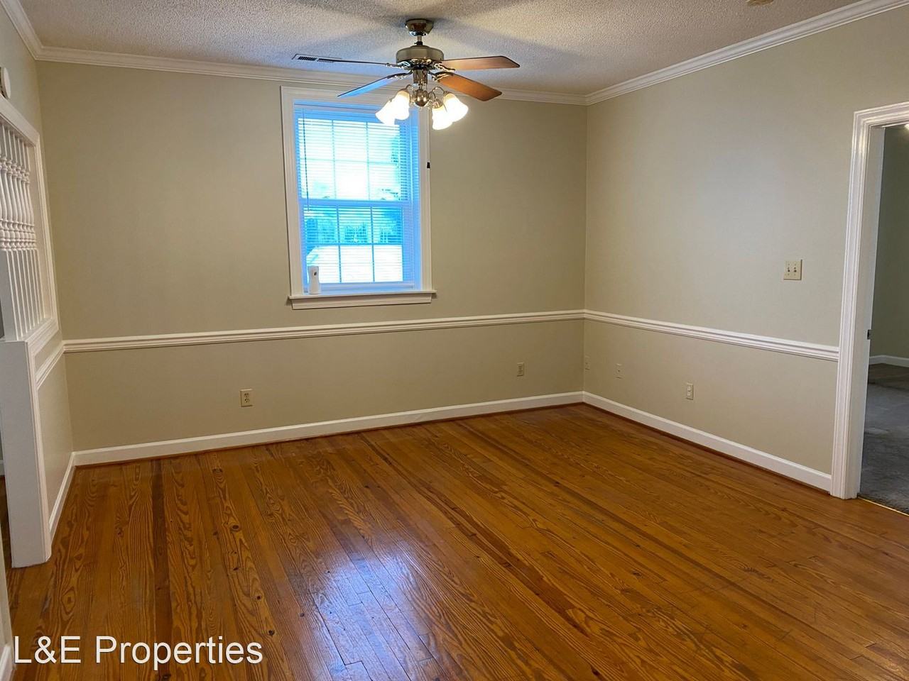 112 S Main Street - Photo 3 of 9