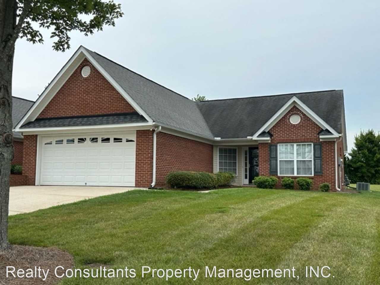 2152 Rosemont Dr - Photo 2 of 25