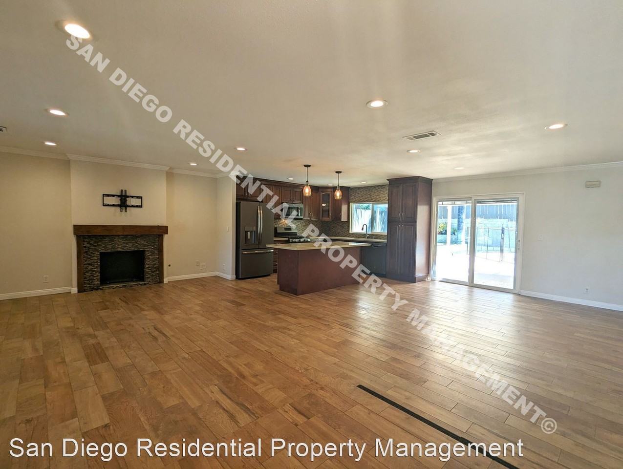 13401 Whitewater Dr - Photo 2 of 18