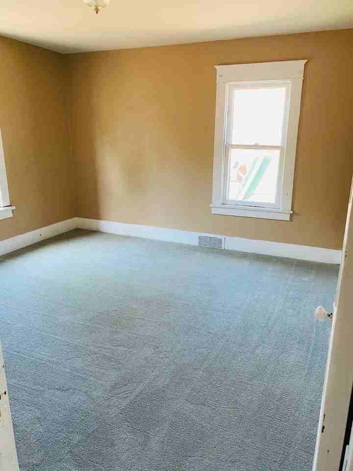 158 Wayne Pl - Photo 3 of 4