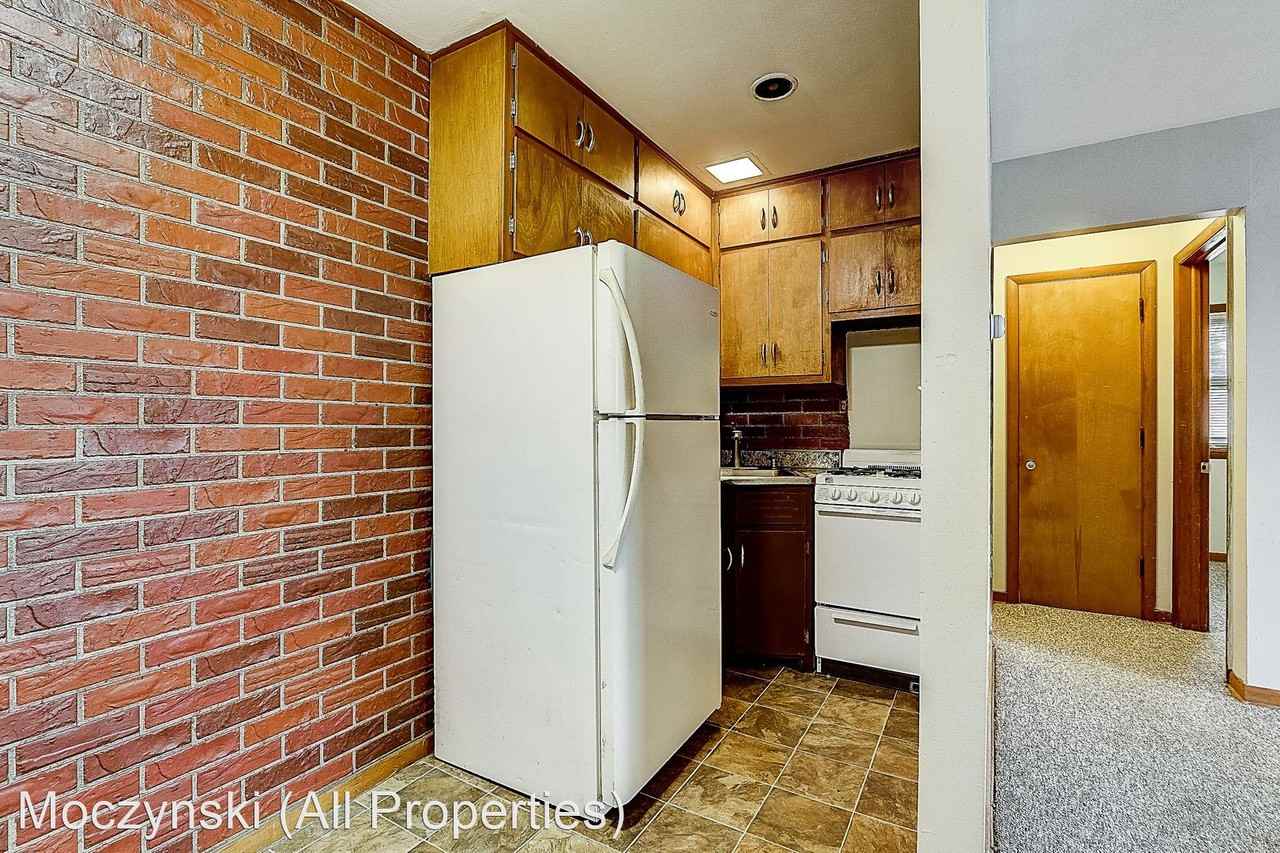 1969 W. Villard Ave - Photo 2 of 9