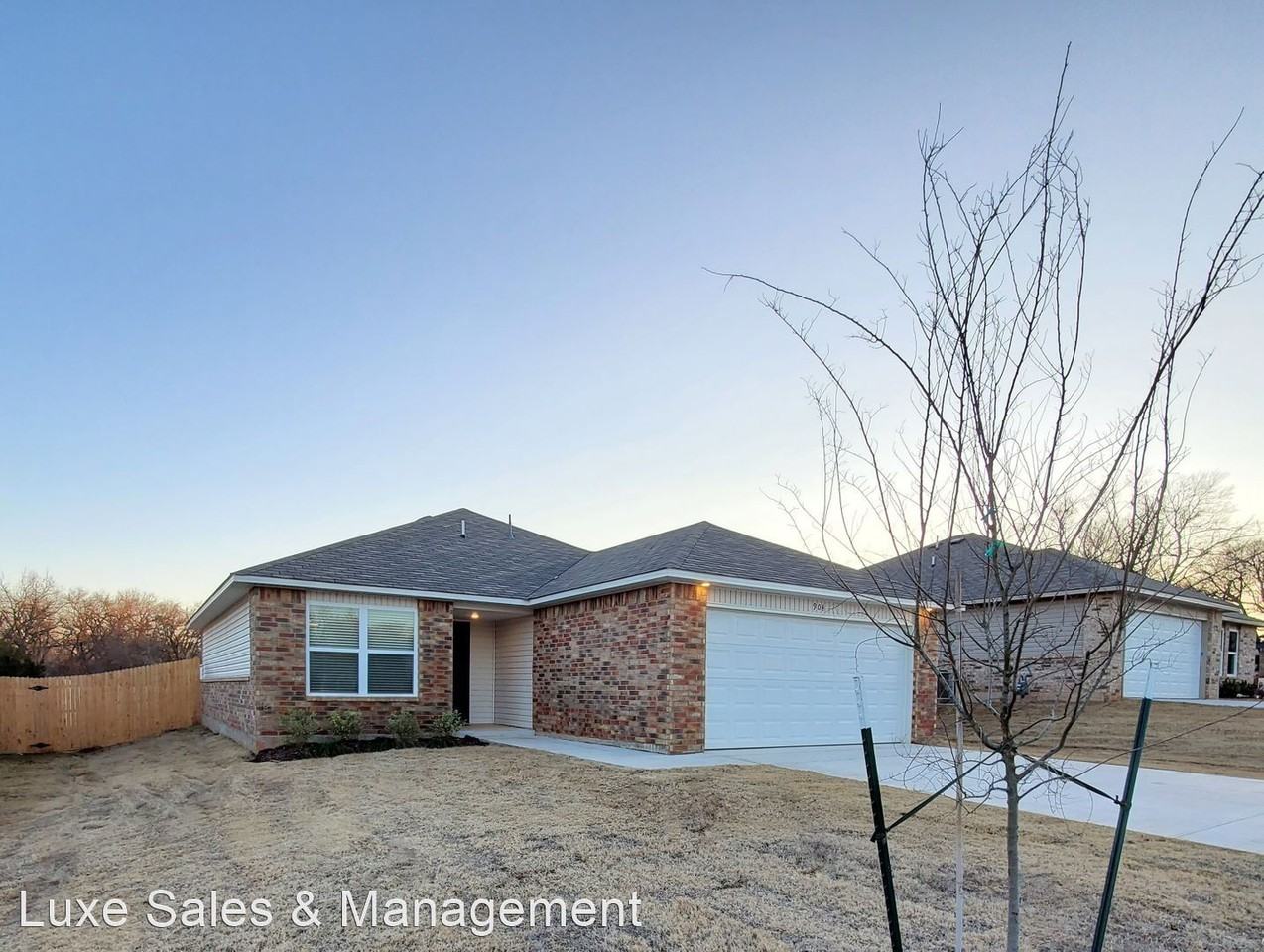 904 River Run Dr - Photo 2 of 42