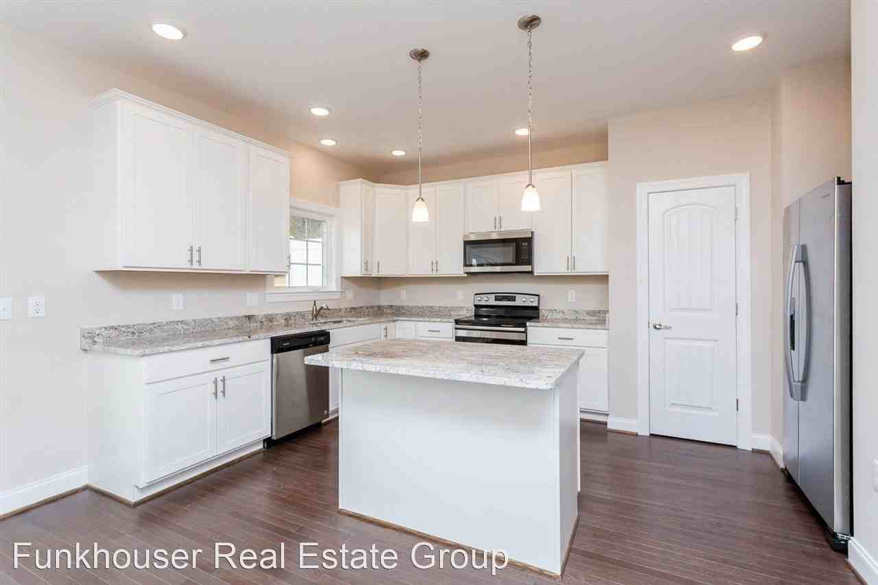 1238 Harvest Ct - Photo 3 of 15