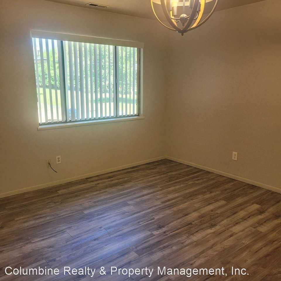 460 1/2 32 1/8 RD - Photo 2 of 7