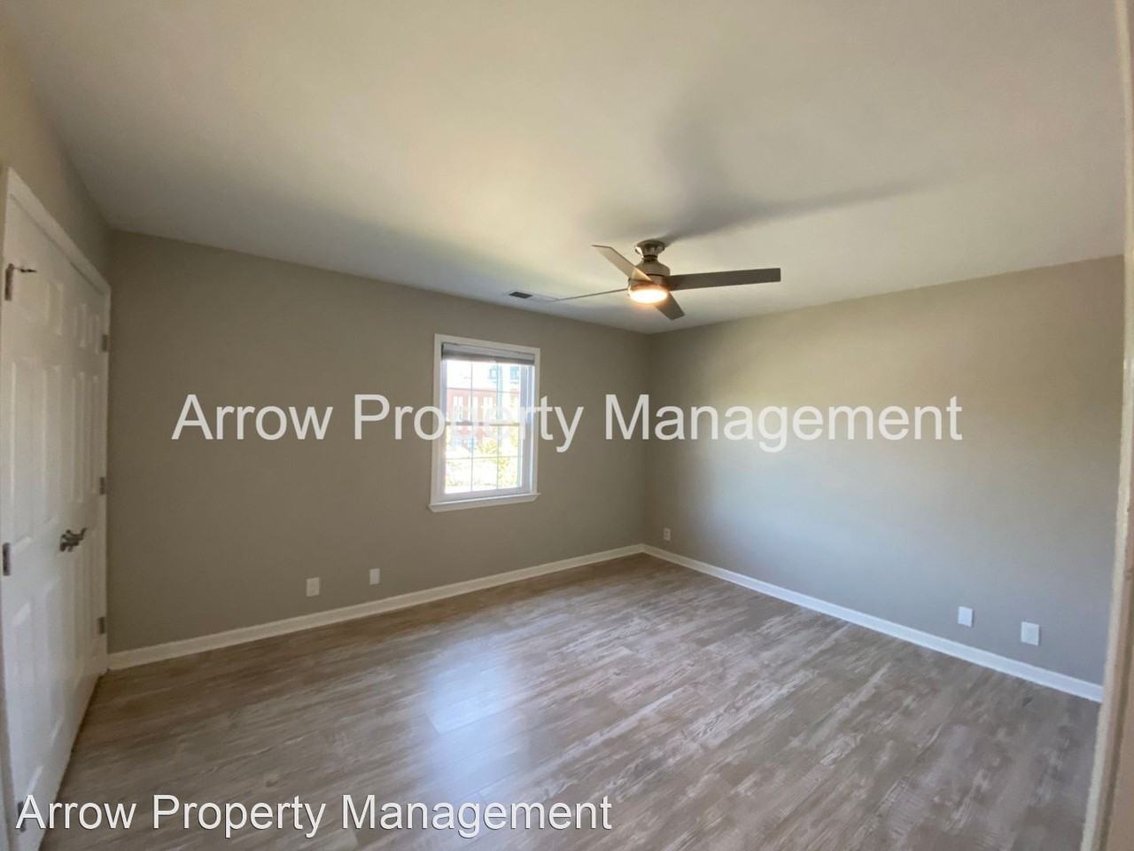 120 Academy Sq - Photo 3 of 14