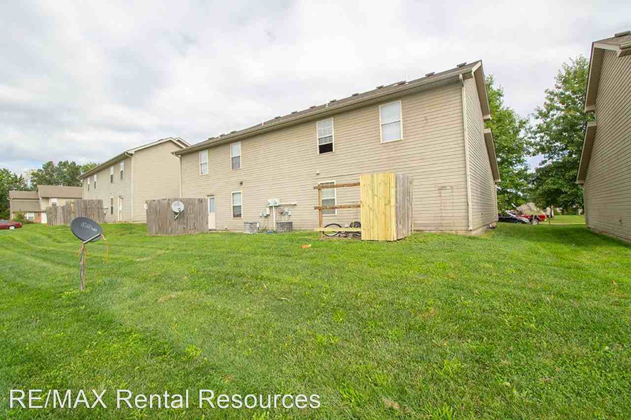 5309-5311 Currituck Lane - Photo 3 of 33