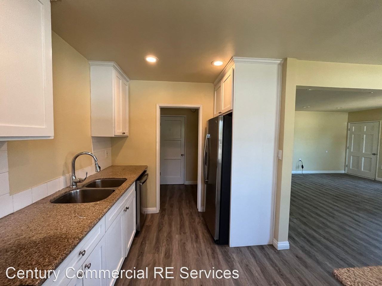 7420 Vicki Dr - Photo 3 of 15