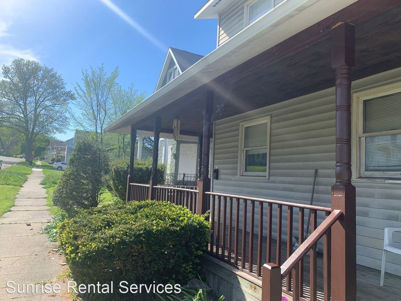 Corning 2 Bedroom - Photo 2 of 4