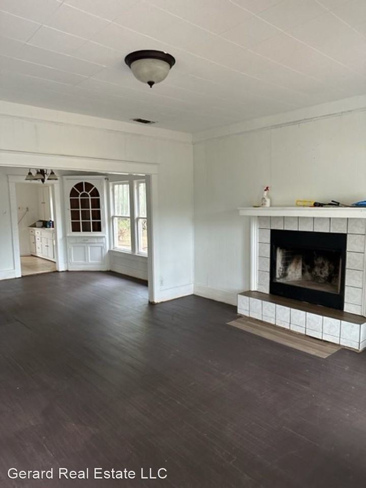 109 Rick Rd - Photo 3 of 16