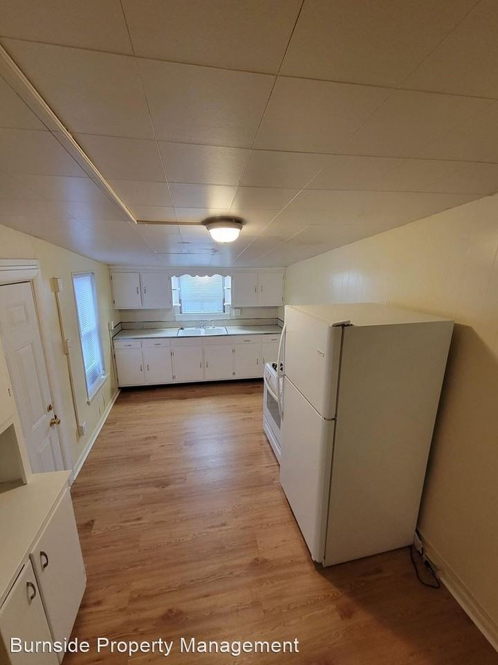 119 N Locust St - Photo 2 of 28