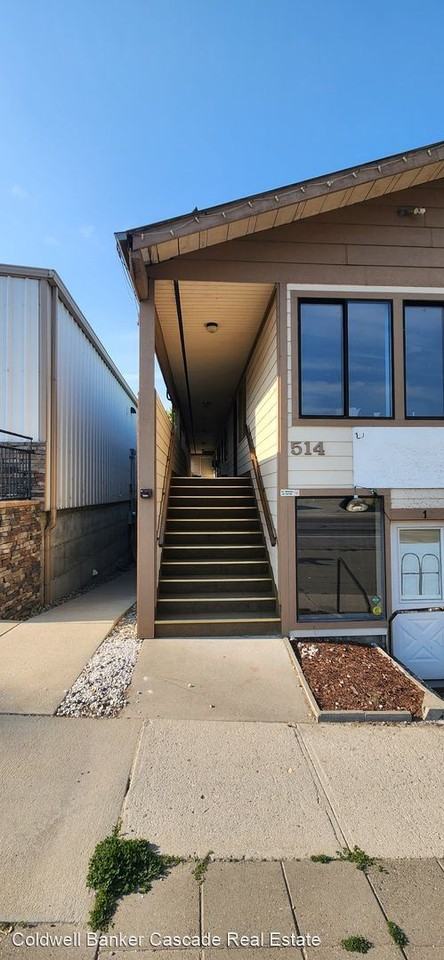 514  E Woodin Ave. - Photo 3 of 10