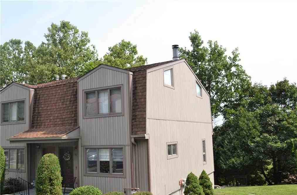 19 Maple Crest Dr - Photo 2 of 23