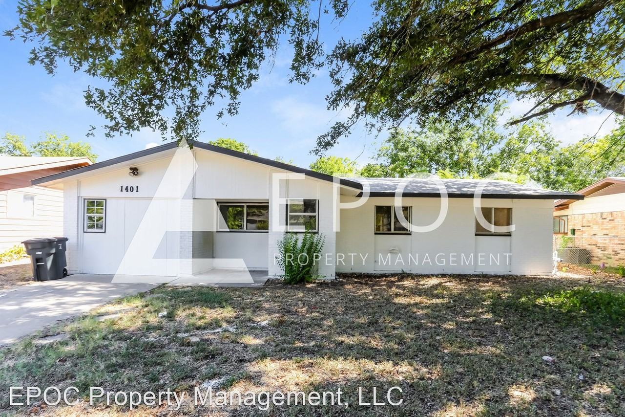 1401 Duvall Dr - Photo 2 of 36