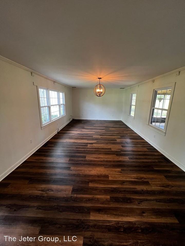 398 E 4th Ave - Photo 3 of 21