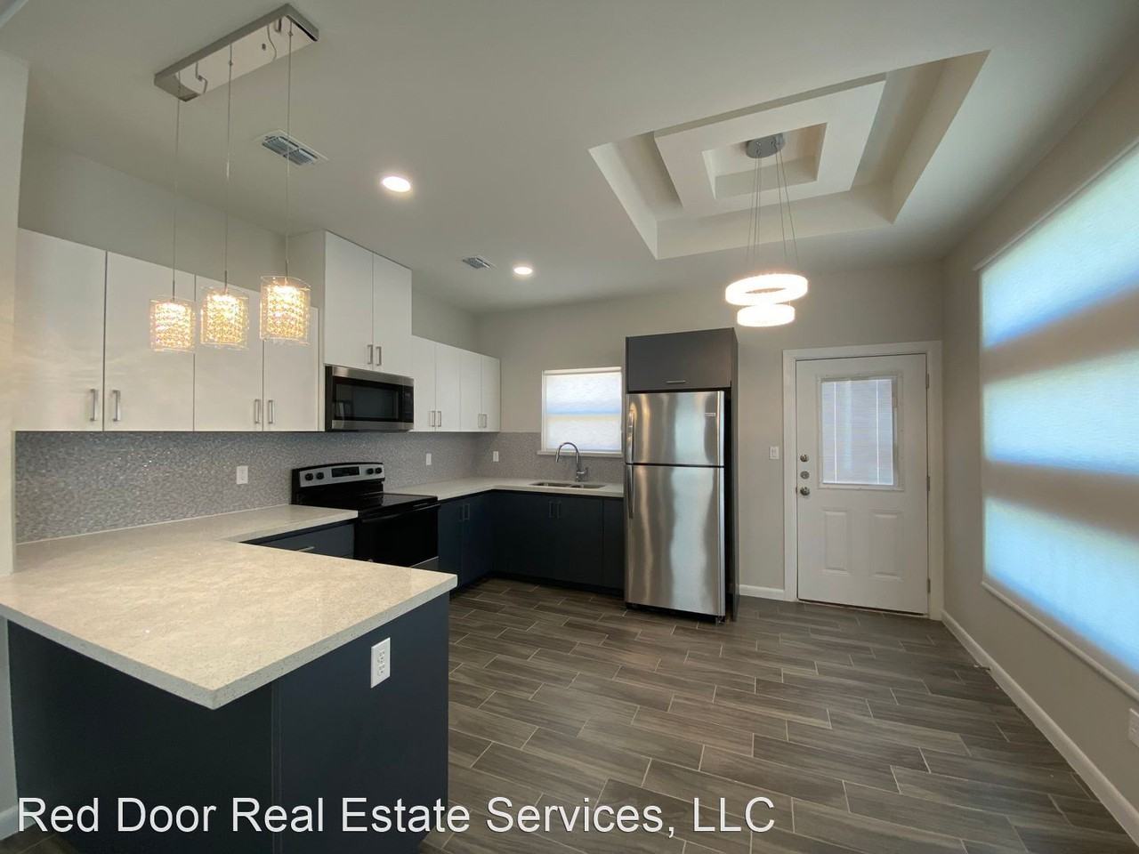 1709 Angelina Dr - Photo 2 of 12