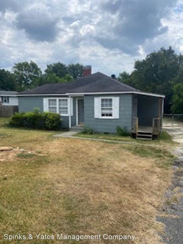 813 S 11th St - Photo 2 of 8