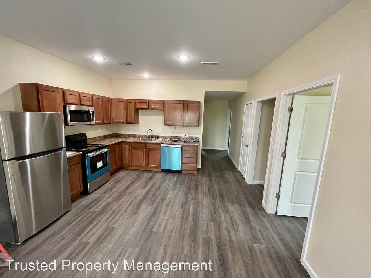 141,143,145 Wiese Parkway - Photo 2 of 12