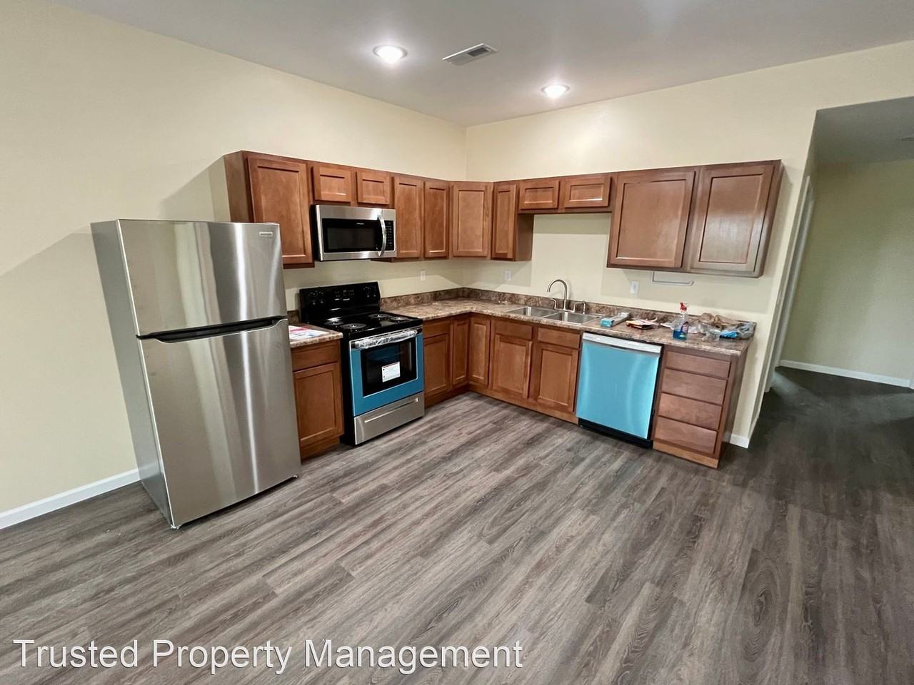 141,143,145 Wiese Parkway - Photo 3 of 12