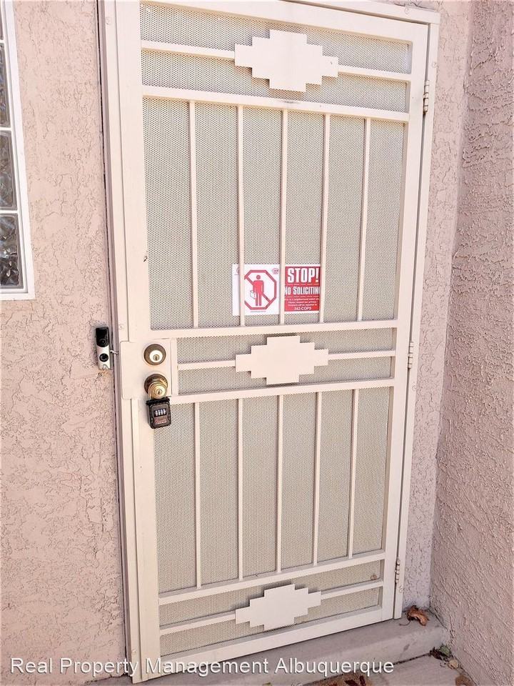 4923 Story Rock St Nw - Photo 3 of 26