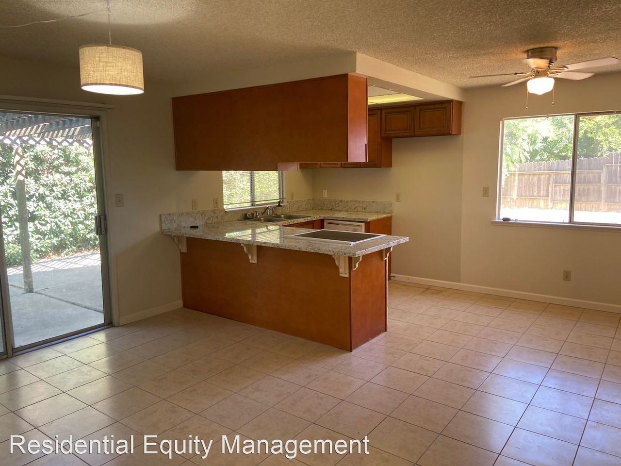 9461 Ole Ct - Photo 2 of 13